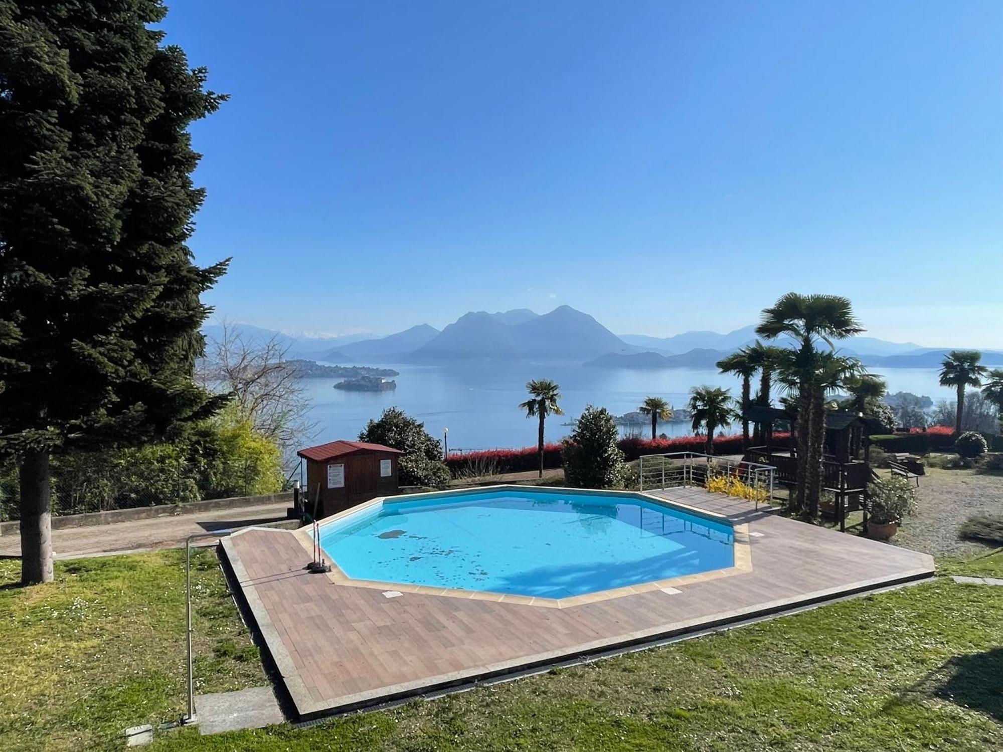Rossana Apartment Lago Maggiore Бавено Екстер'єр фото